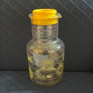 VINTAGE Pyrex Lemonade/Citrus Drinkware Carafe With Pour Spout